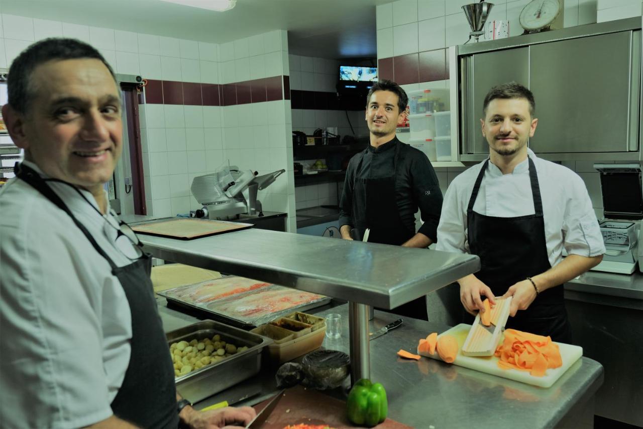 Hotel Restaurant Txistulari Itxassou Exteriör bild